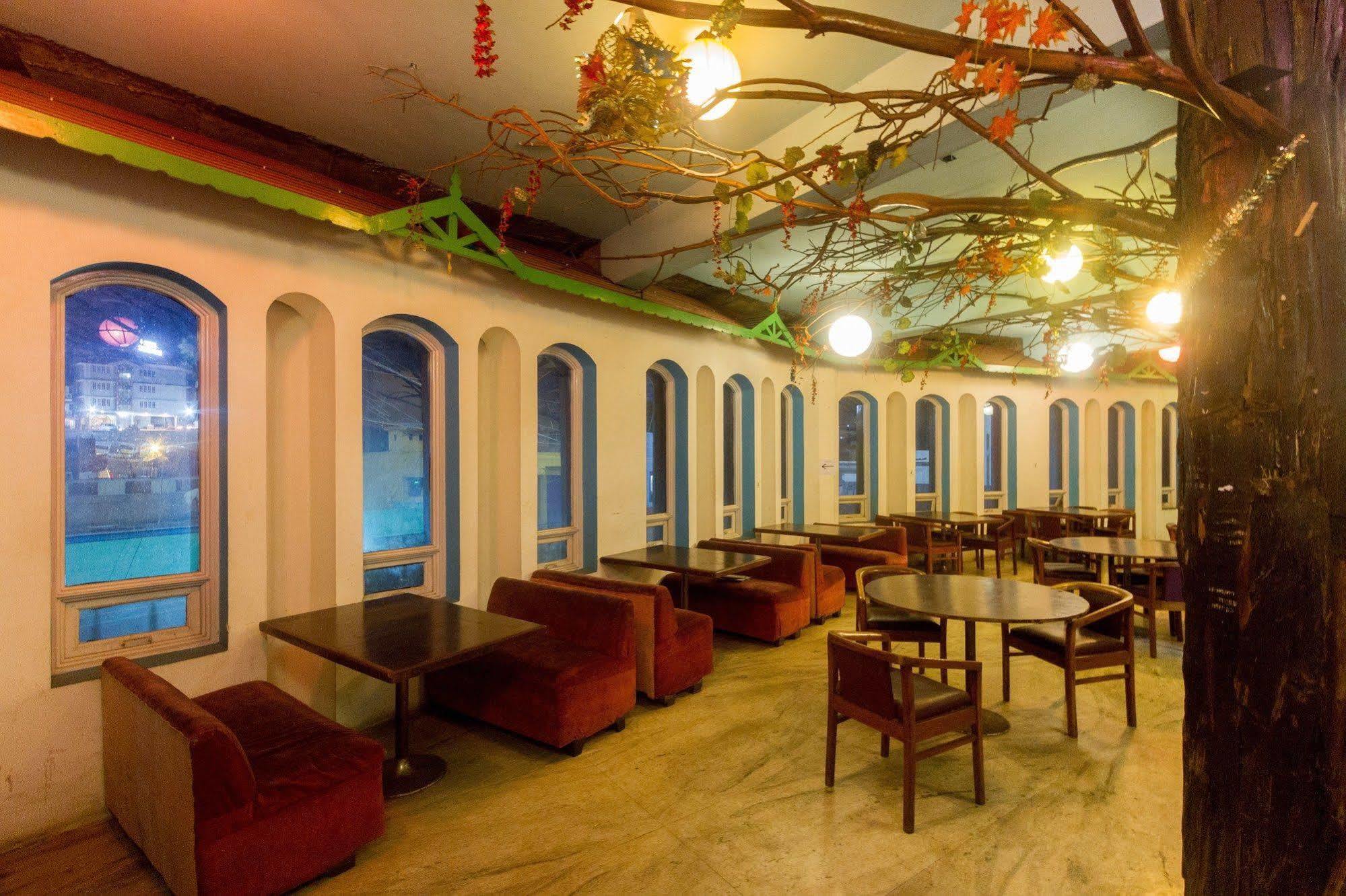 Fabhotel Khems Shoram Palace Road Ooty Eksteriør bilde